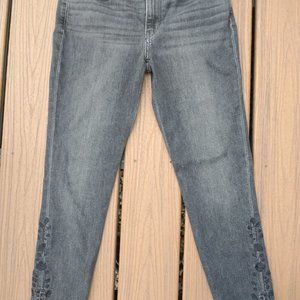 Levis 711 Ankle Skinny Floral Embroidered Raw Hem Cropped Jeans Womens Size 29